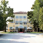 Rechigi Park 4*