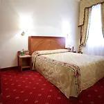 호텔 Rechigi Park 4*
