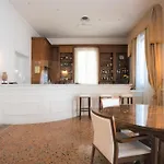 호텔 Rechigi Park 4*