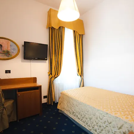 Rechigi Park Hotel 4*