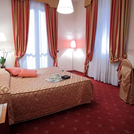 Rechigi Park Отель Модена