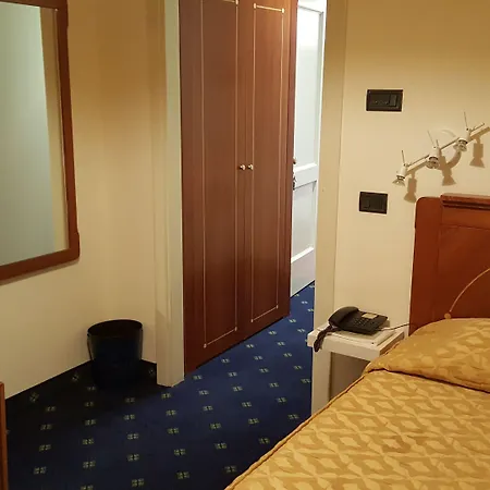 Rechigi Park Отель Модена