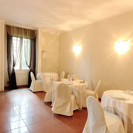 מלון Rechigi Park 4*