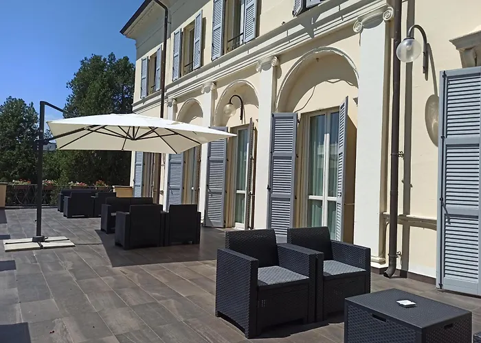 Rechigi Park فندق مودينا