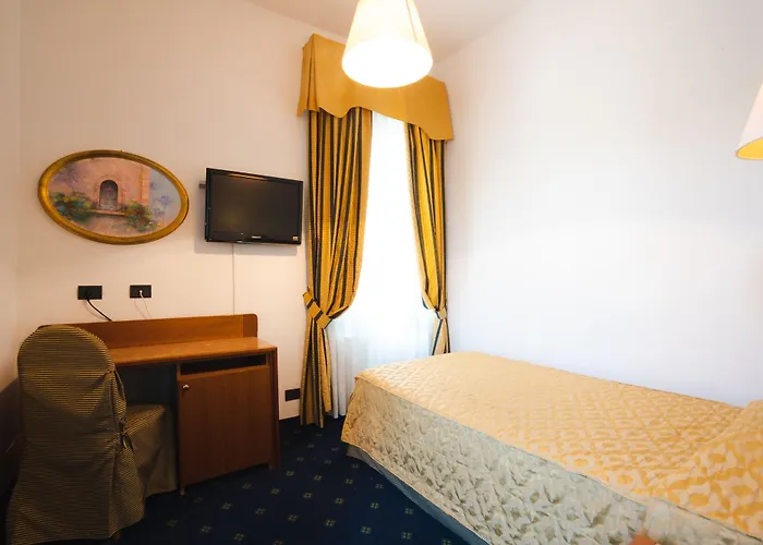 Rechigi Park فندق 4*