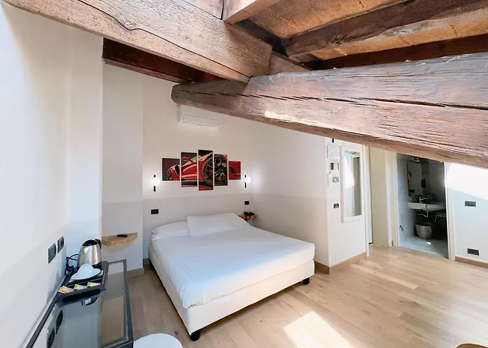 Rechigi Park فندق 4*