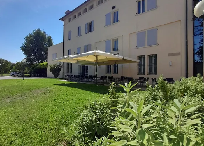 Rechigi Park Szálloda