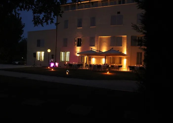 Rechigi Park فندق مودينا