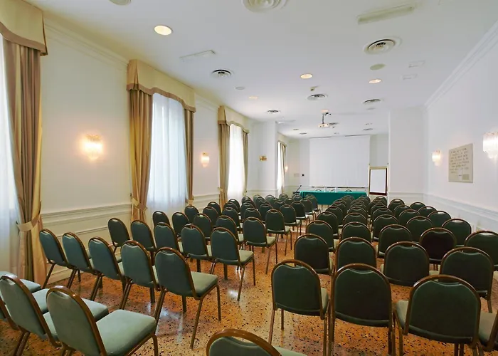 Rechigi Park Szálloda 4*