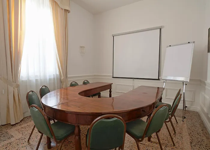 Rechigi Park مودينا