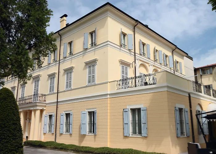 Rechigi Park فندق مودينا