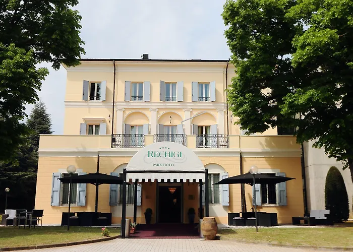 Rechigi Park فندق مودينا